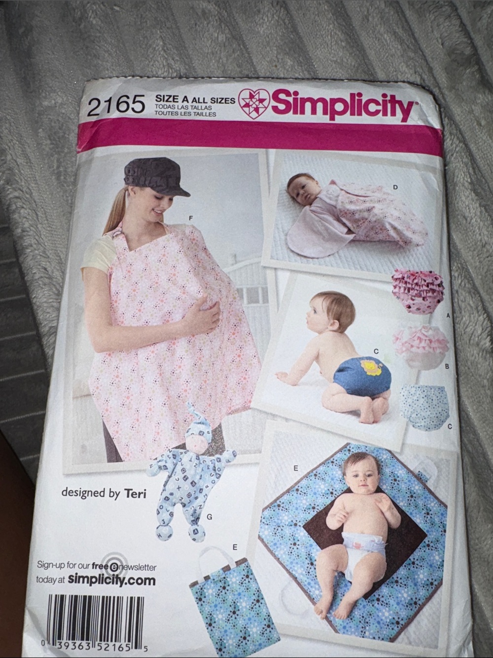 Simplicity 2165 Nursing Cover